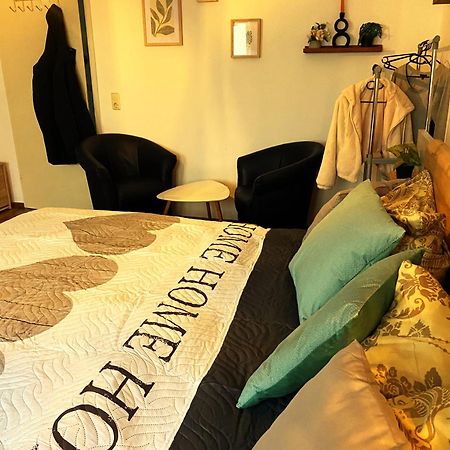 Karli'S Stuebchen Apartment Гера Екстериор снимка