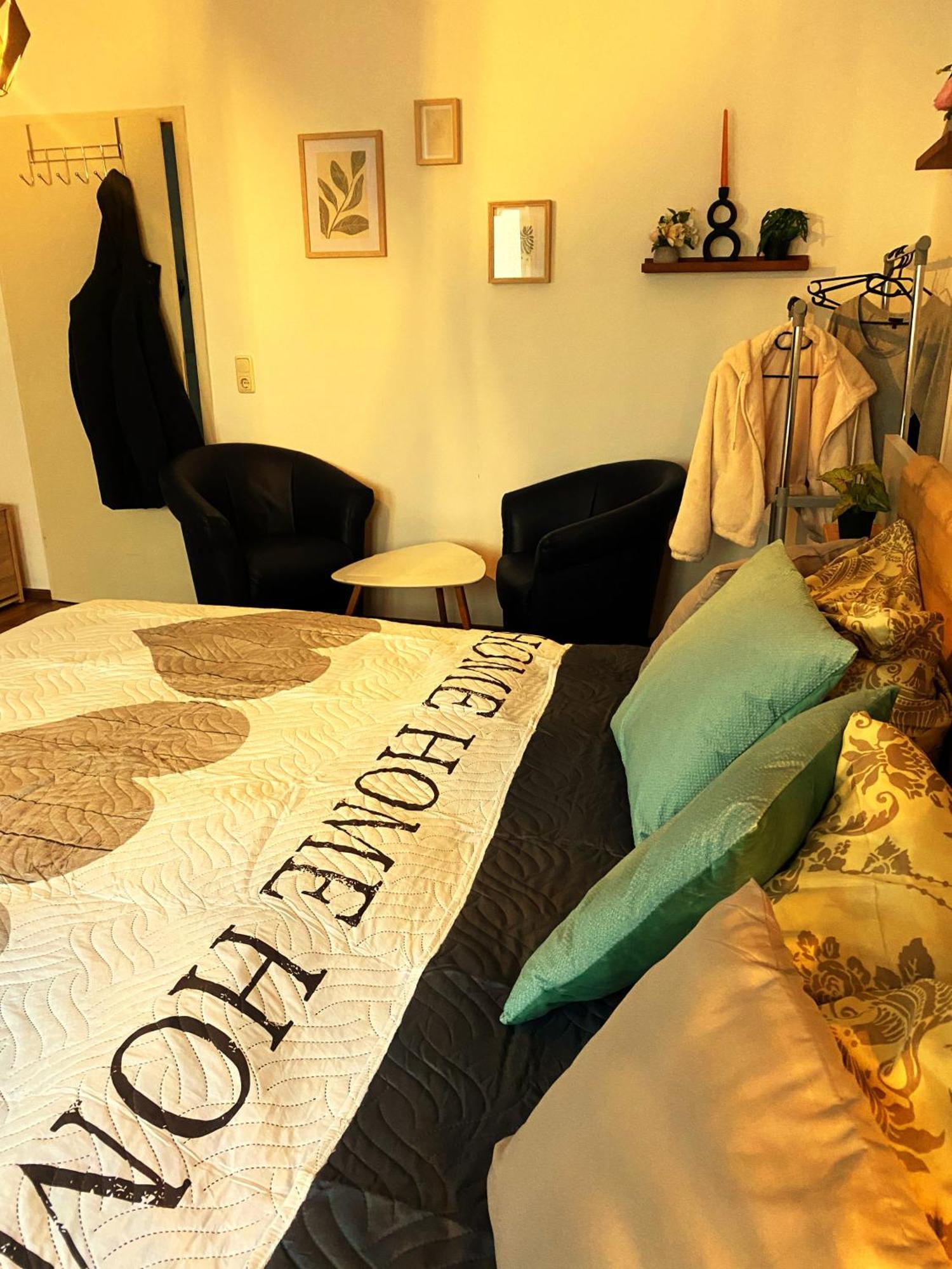 Karli'S Stuebchen Apartment Гера Екстериор снимка