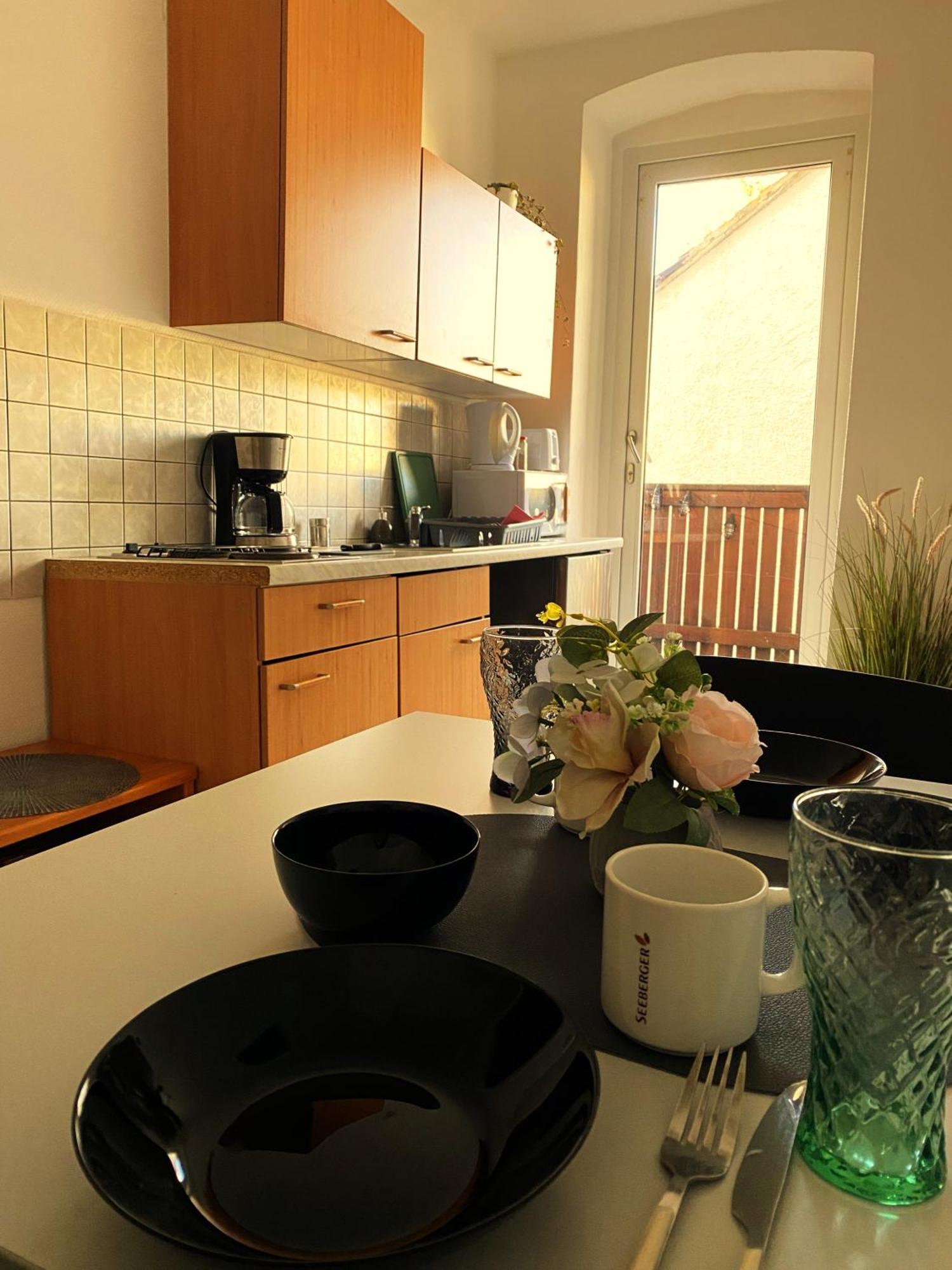 Karli'S Stuebchen Apartment Гера Екстериор снимка